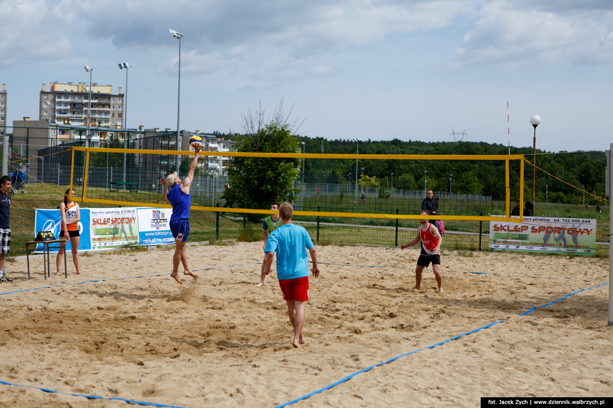 X Turniej Siatkówki Plażowej o Puchar Almar Sport. Wałbrzych, maj 2015. Fot. jacek Zych