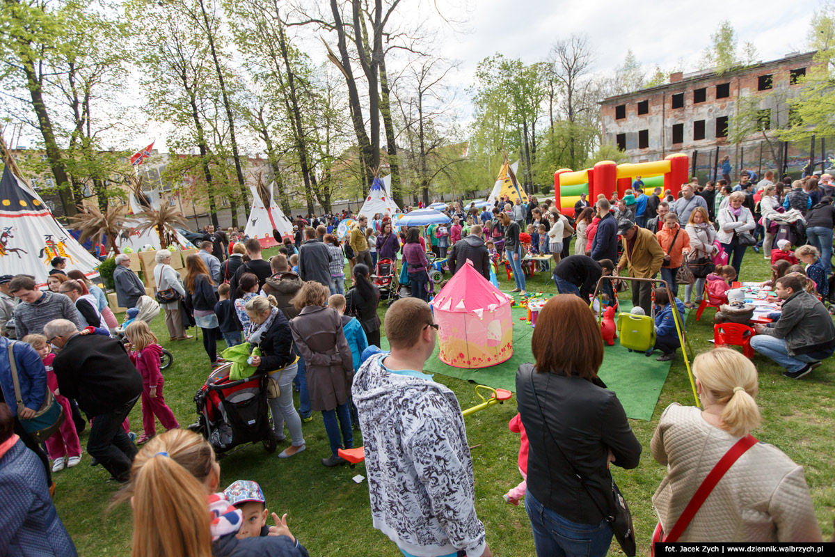 Święto czekolady w Parku Miejskim w Świebodzicach. Świebodzice, maj 2015. Fot. Jacek Zych