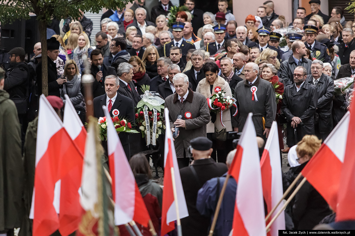 Wałbrzych, 11.11.2015 Uroczystości obchodów 97. rocznicy odzyskania niepodległości w Wałbrzychu Fot. Jacek Zych / Dziennik Wałbrzych