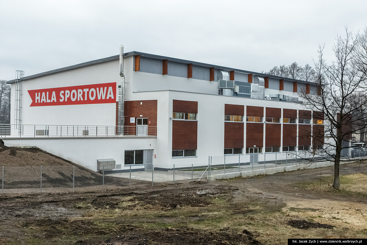 Szczawno-Zdrój, 15.12.2015 r. Otwarcie nowej hali sportowej. Fot. Jacek Zych, Dziennik Wałbrzych