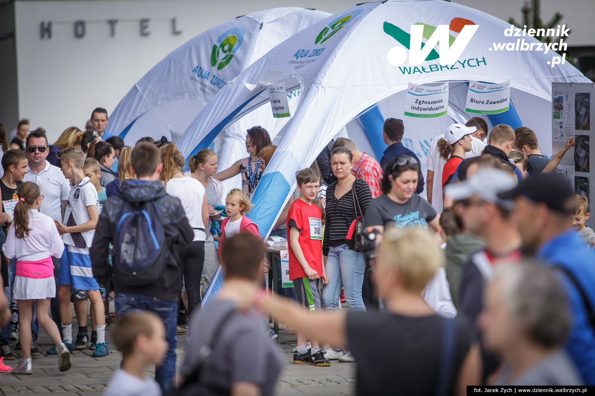 21.05.2016 Wałbrzych. Zorganizowana przez spółkę Aqua Zdrój impreza rekreacyjna z cyklu Polska Biega. fot. Jacek Zych / Dziennik Wałbrzych