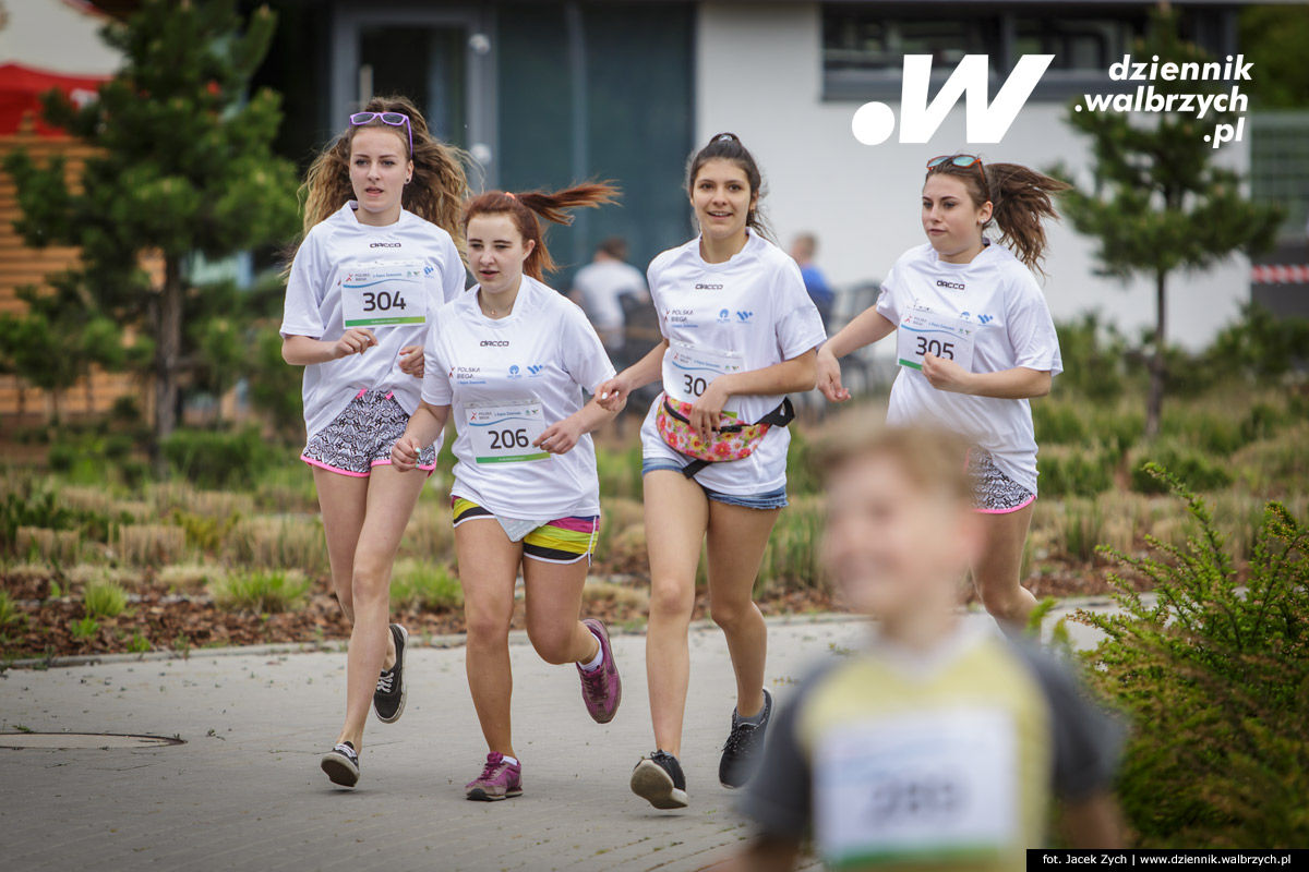 21.05.2016 Wałbrzych. Zorganizowana przez spółkę Aqua Zdrój impreza rekreacyjna z cyklu Polska Biega. fot. Jacek Zych / Dziennik Wałbrzych