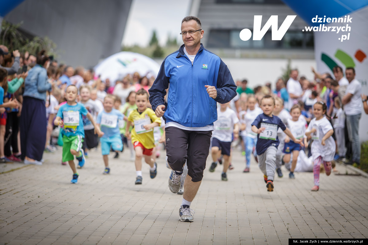 21.05.2016 Wałbrzych. Zorganizowana przez spółkę Aqua Zdrój impreza rekreacyjna z cyklu Polska Biega. fot. Jacek Zych / Dziennik Wałbrzych