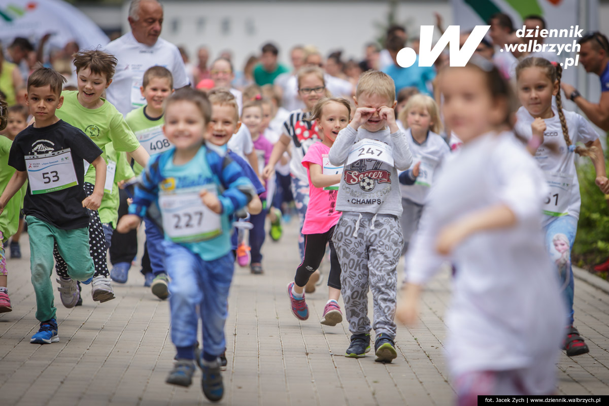 21.05.2016 Wałbrzych. Zorganizowana przez spółkę Aqua Zdrój impreza rekreacyjna z cyklu Polska Biega. fot. Jacek Zych / Dziennik Wałbrzych