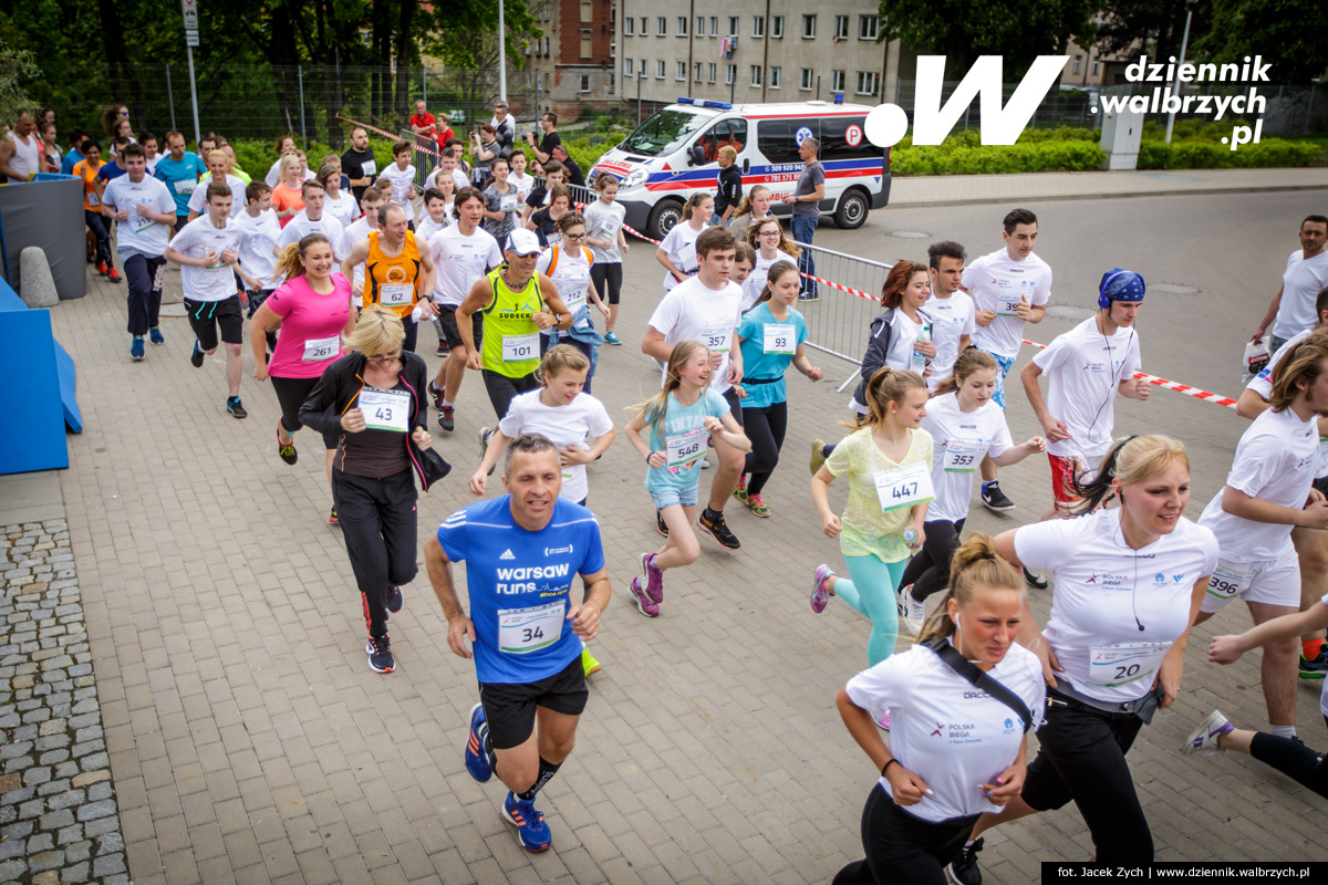 21.05.2016 Wałbrzych. Zorganizowana przez spółkę Aqua Zdrój impreza rekreacyjna z cyklu Polska Biega. fot. Jacek Zych / Dziennik Wałbrzych