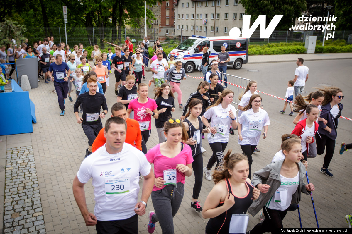 21.05.2016 Wałbrzych. Zorganizowana przez spółkę Aqua Zdrój impreza rekreacyjna z cyklu Polska Biega. fot. Jacek Zych / Dziennik Wałbrzych