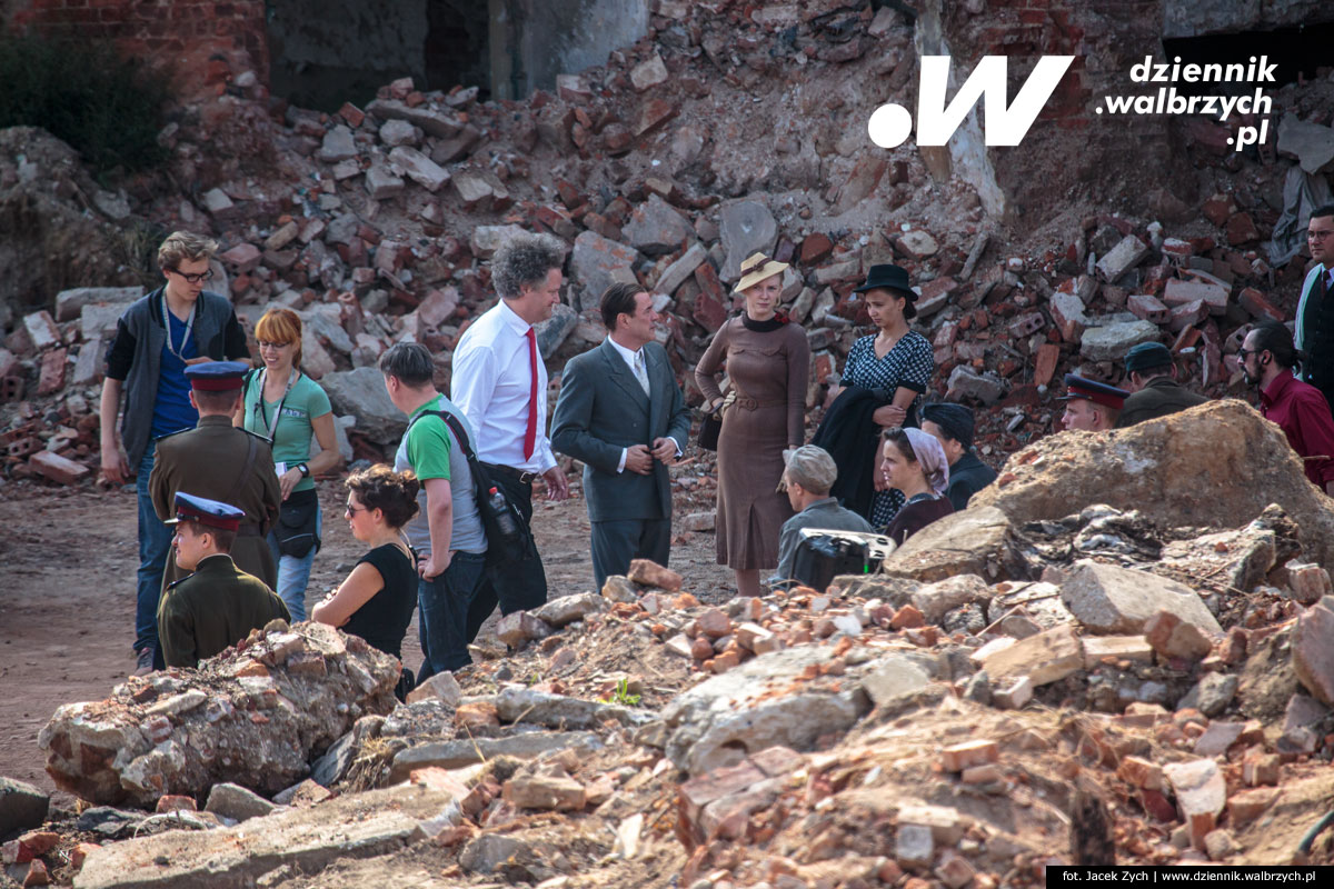 02.09.2016 Świebodzice, Trwają zdjęcia do nowego filmu nagrodzonego Oskarem niemieckiego reżysera Floriana Henckela von Donnersmarcka pt. „Werk ohne Autor” („Work Without Autor”) fot. Jacek Zych / Dziennik Wałbrzych