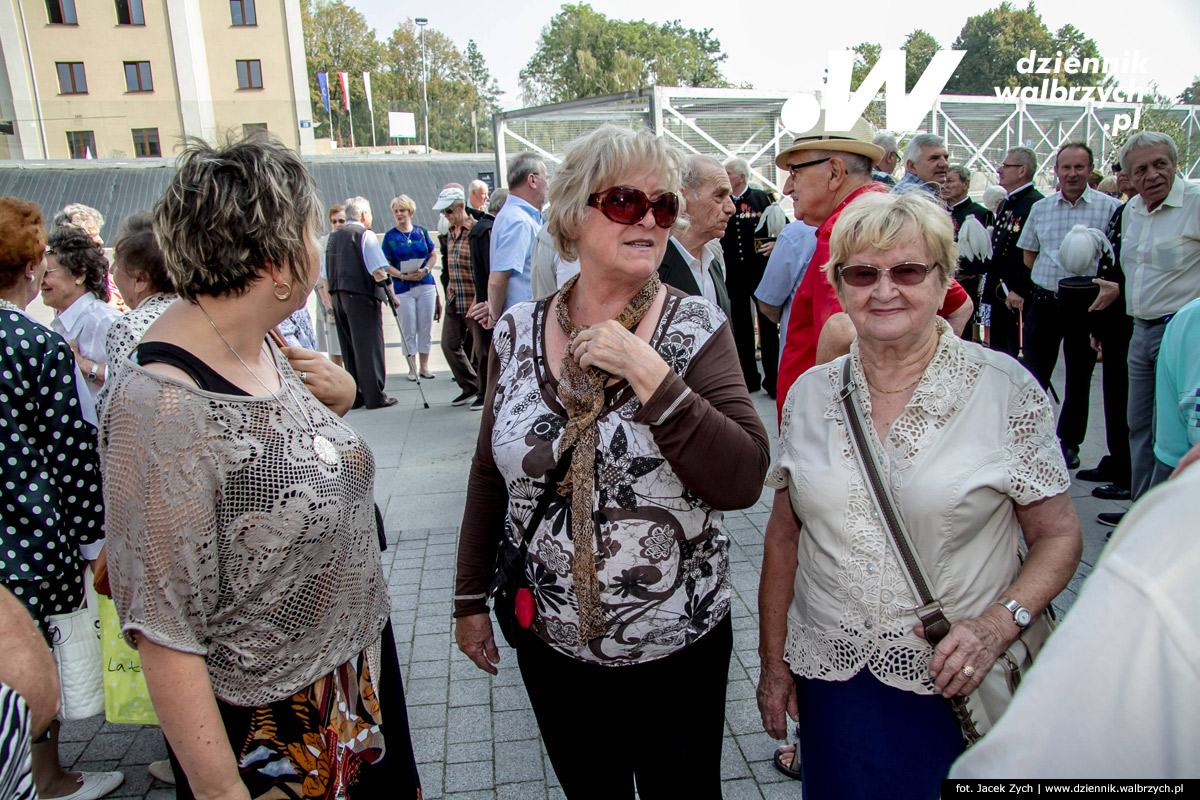 14.09.2016. Wernisaż wystawy "Zapomniany powrót", przypominającej losy francuskich repatrintów, którzy pod koniec lat 40. XX wieku przyjechali do Wałbrzycha z Francji. fot. Jacek Zych / Dziennik Wałbrzych