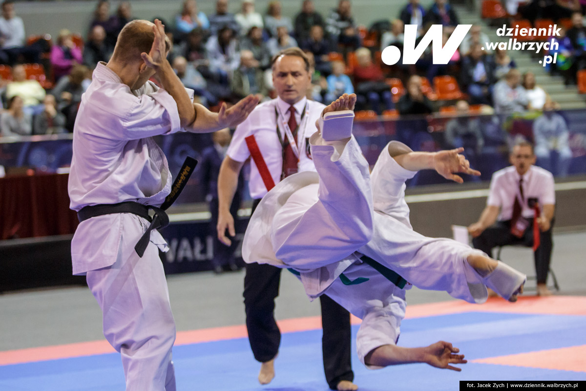 26.11.2016. Wałbrzych. Mistrzostwa Europy w karate Kyokushinkai. fot. Jacek Zych / Dziennik Wałbrzych