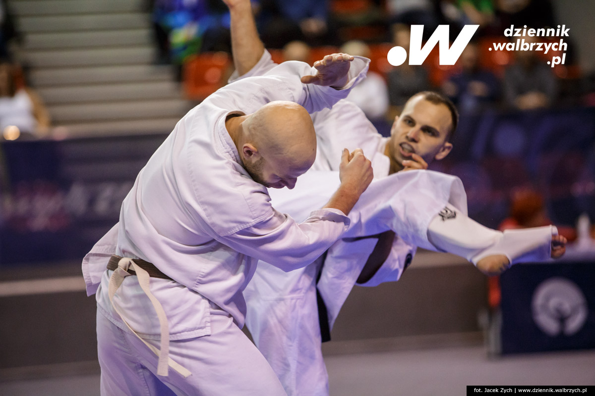 26.11.2016. Wałbrzych. Mistrzostwa Europy w karate Kyokushinkai. fot. Jacek Zych / Dziennik Wałbrzych