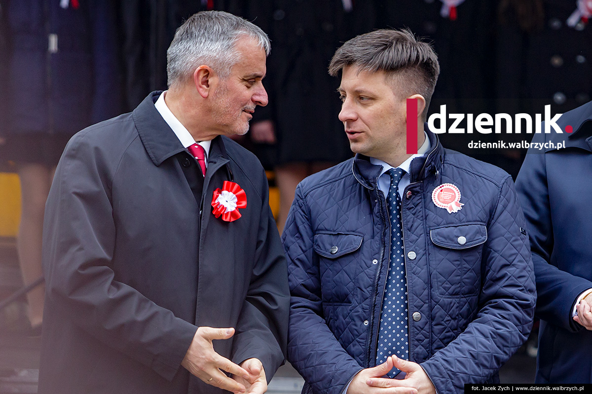 Prezydent Wałbrzycha Roman Szełemej (L) i Minister Michał Dworczyk (R) fot. arch. Jacek Zych / Dziennik Wałbrzych