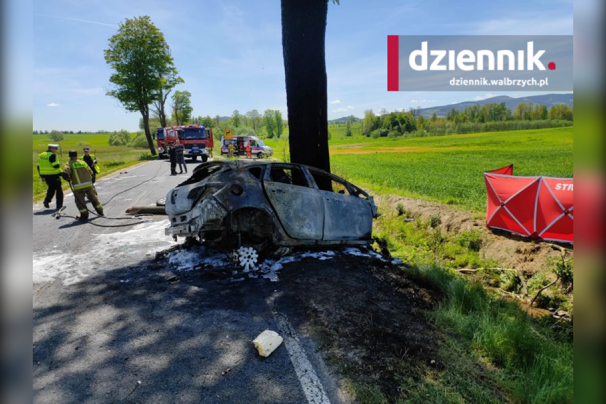 Tragiczny wypadek koło Świdnika pod Marciszowem fot. użyczone - Komenda Powiatowa Policji w Kamiennej Górze