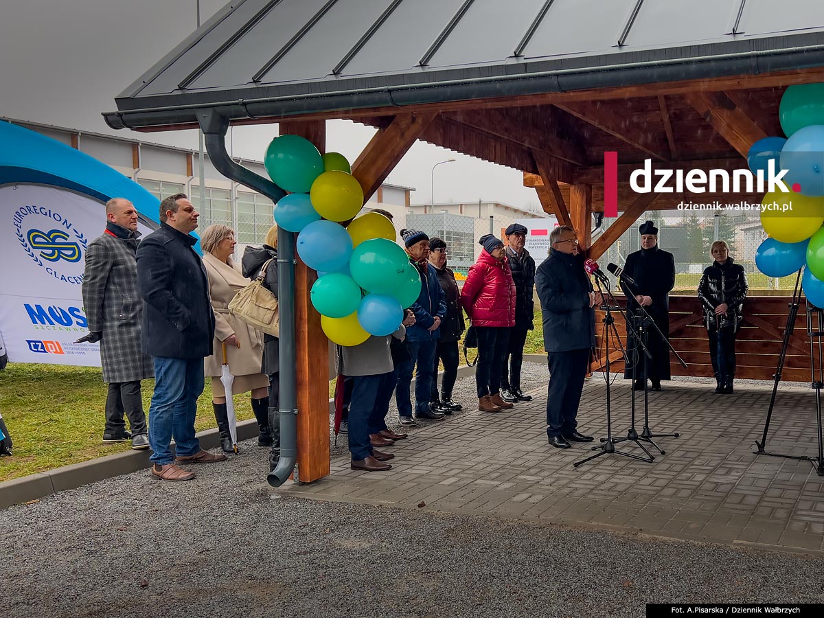 Otwarcie nowego parkingu i punktu obsługi turystów w Szczawnie-Zdroju