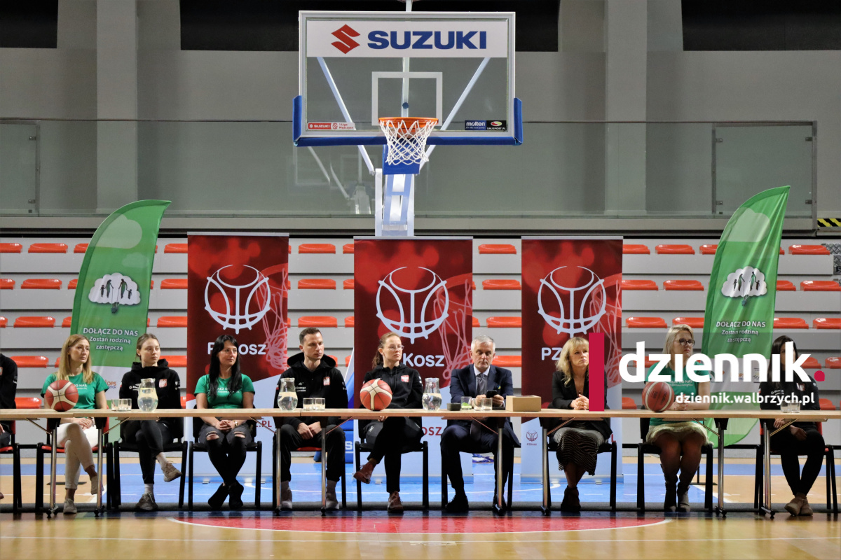 Niezwykła laleczka z Wałbrzycha trafiła do kobiecej reprezentacji Polski w koszykówce