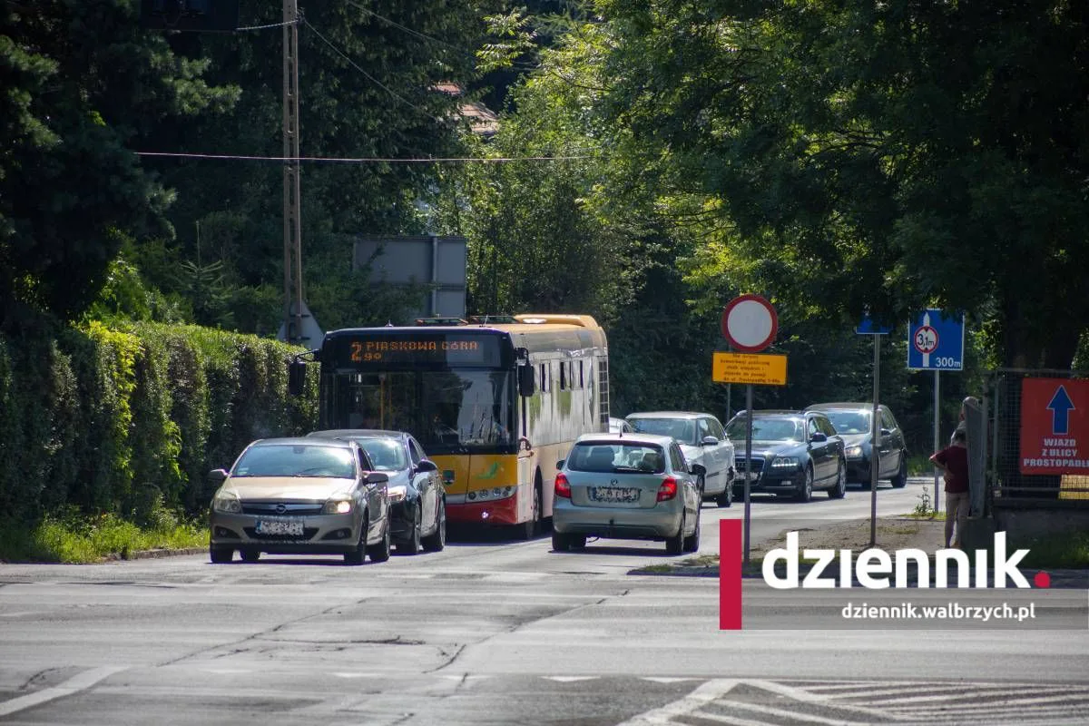 Wałbrzych. Drogowa pułapka przy okazji remontu Wrocławskiej. Zakaz ruchu na Prostopadłej