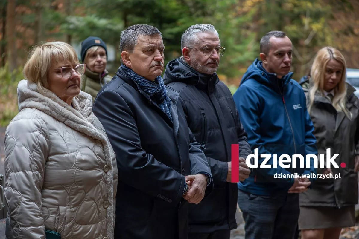Interaktywna tablica, wirtualny znicz czy specjalna animacja. Nowe elementy ekspozycji w Podziemnym Mieści Osówka