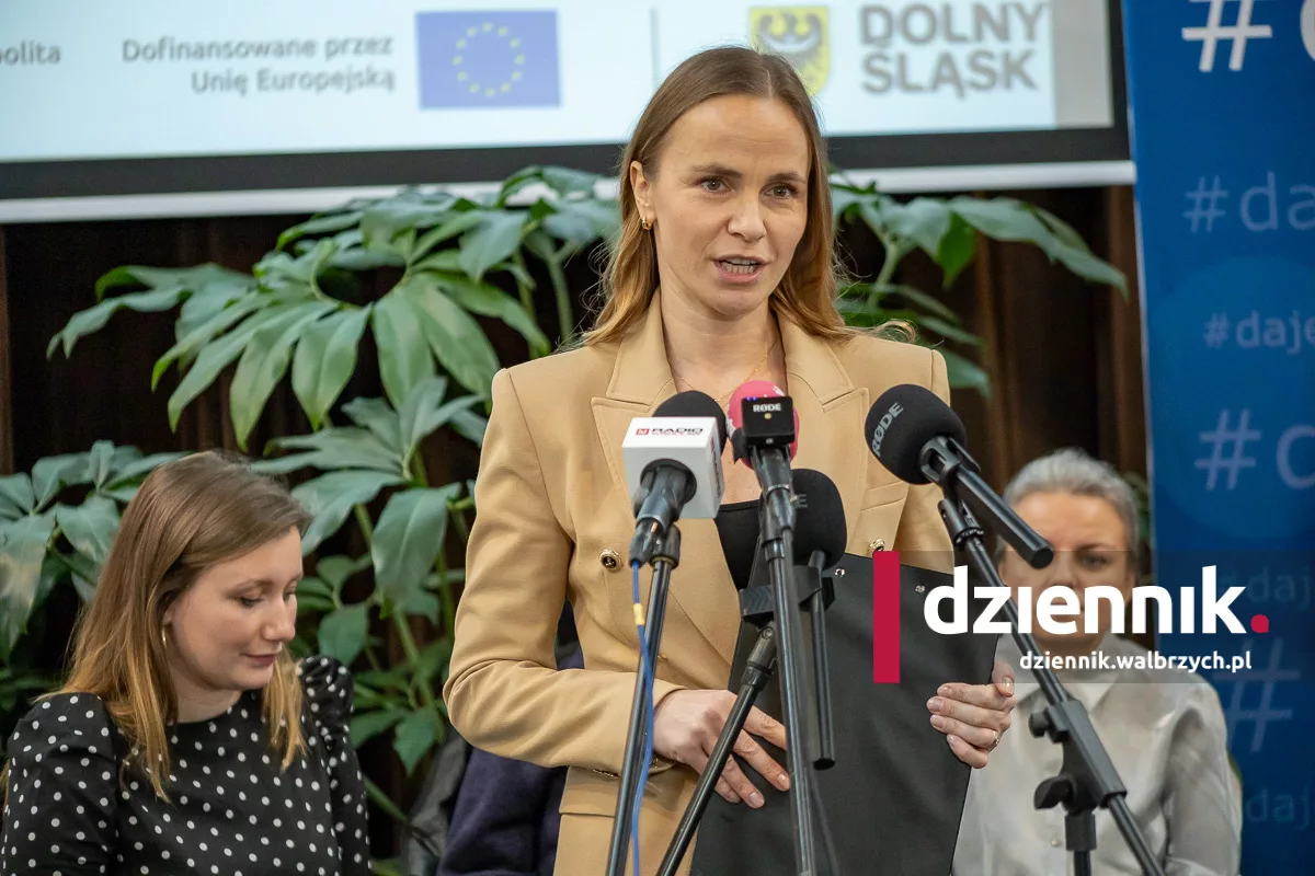 Więcej niż pomoc. Tak Wałbrzych buduje sieć wsparcia, która zmienia życie