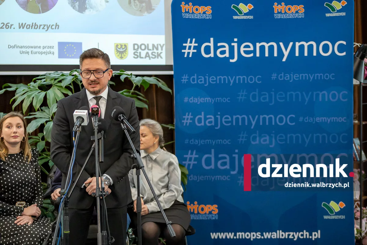 Więcej niż pomoc. Tak Wałbrzych buduje sieć wsparcia, która zmienia życie