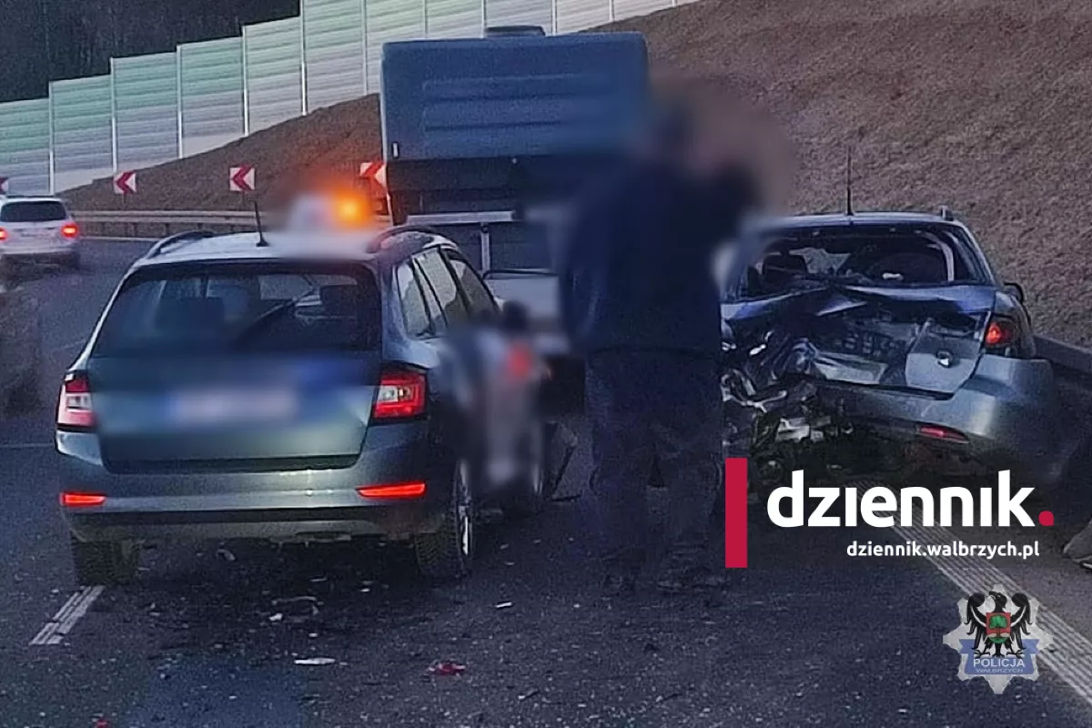 Poranne zderzenie na Europejce. Sprawca ukarany wysokim mandatem fot. Komenda Miejska Policji w Wałbrzychu