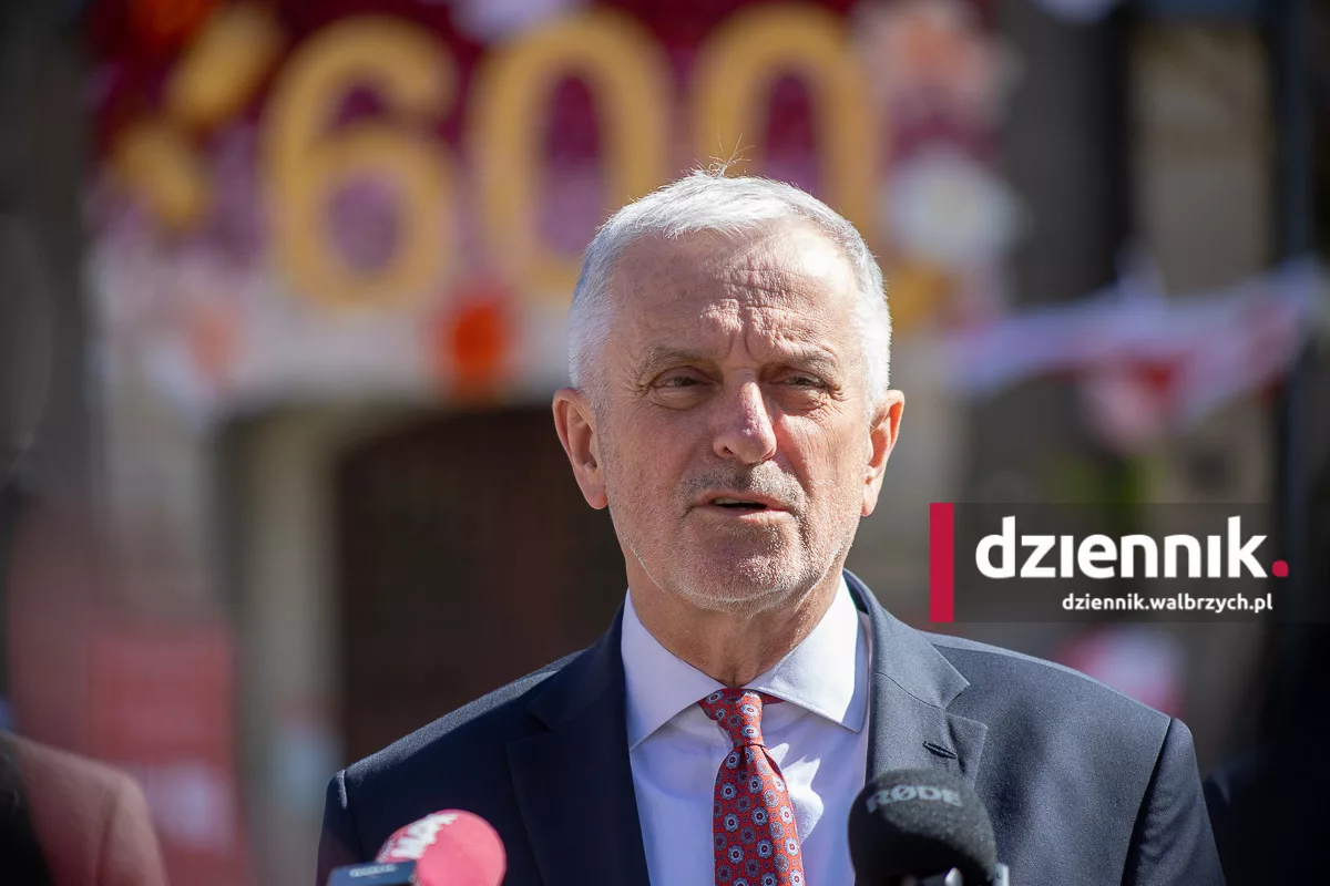 Noc Muzeów w Wałbrzychu. Zwiedzanie ratusza czy techno w Starej Kopalni