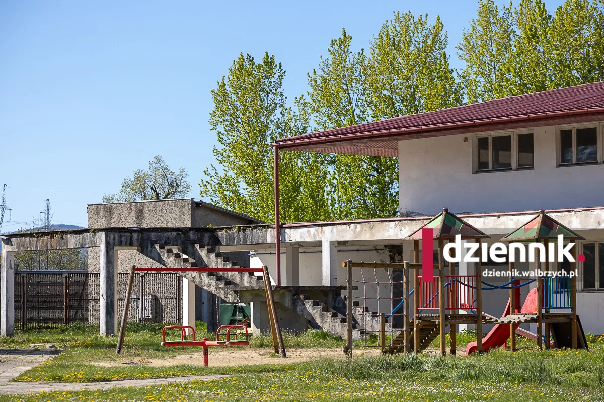 Basen odkryty w Dzierżoniów do przebudowy. Rusza wieloetapowy remont za miliony