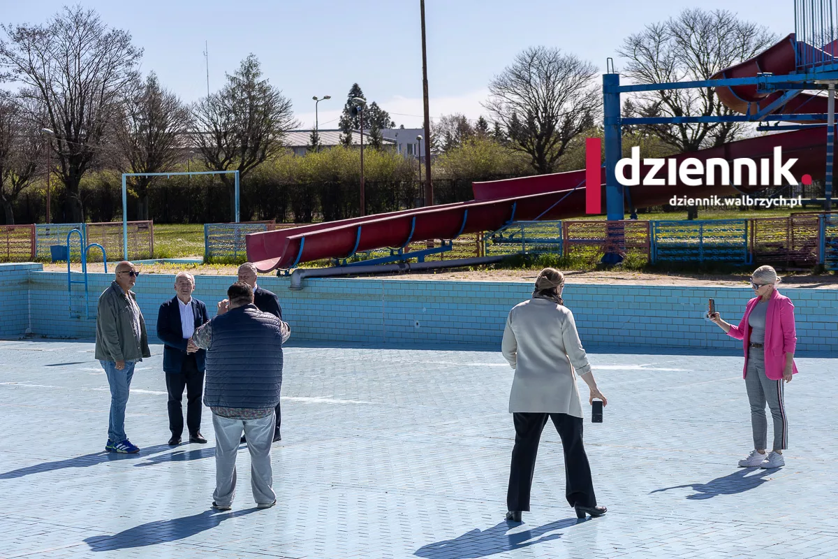 Basen odkryty w Dzierżoniów do przebudowy. Rusza wieloetapowy remont za miliony