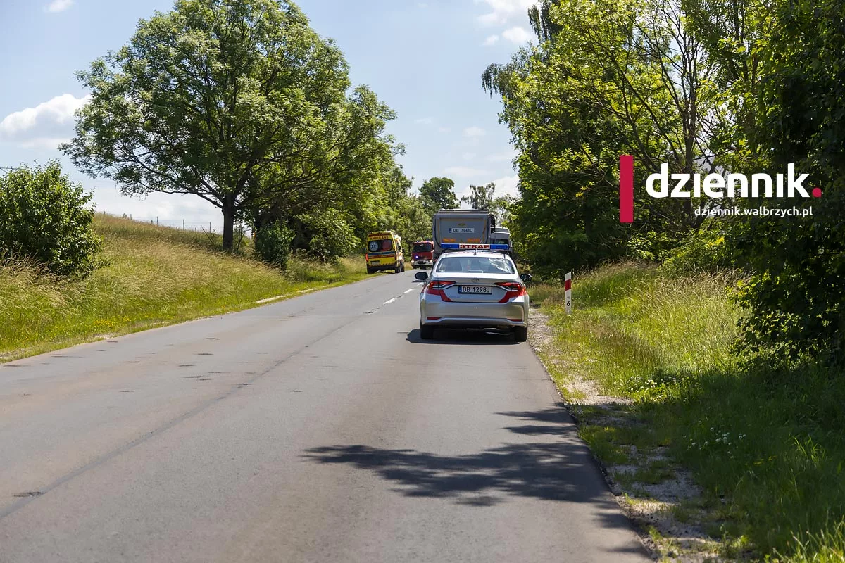 Zderzenie między Gorcami a Jabłowem. Dwoje dzieci trafiło do szpitala na badania