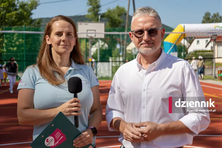 Nowe boisko w Głuszycy otwarte. Samorząd zdradza także plany dotyczące remontu basenu
