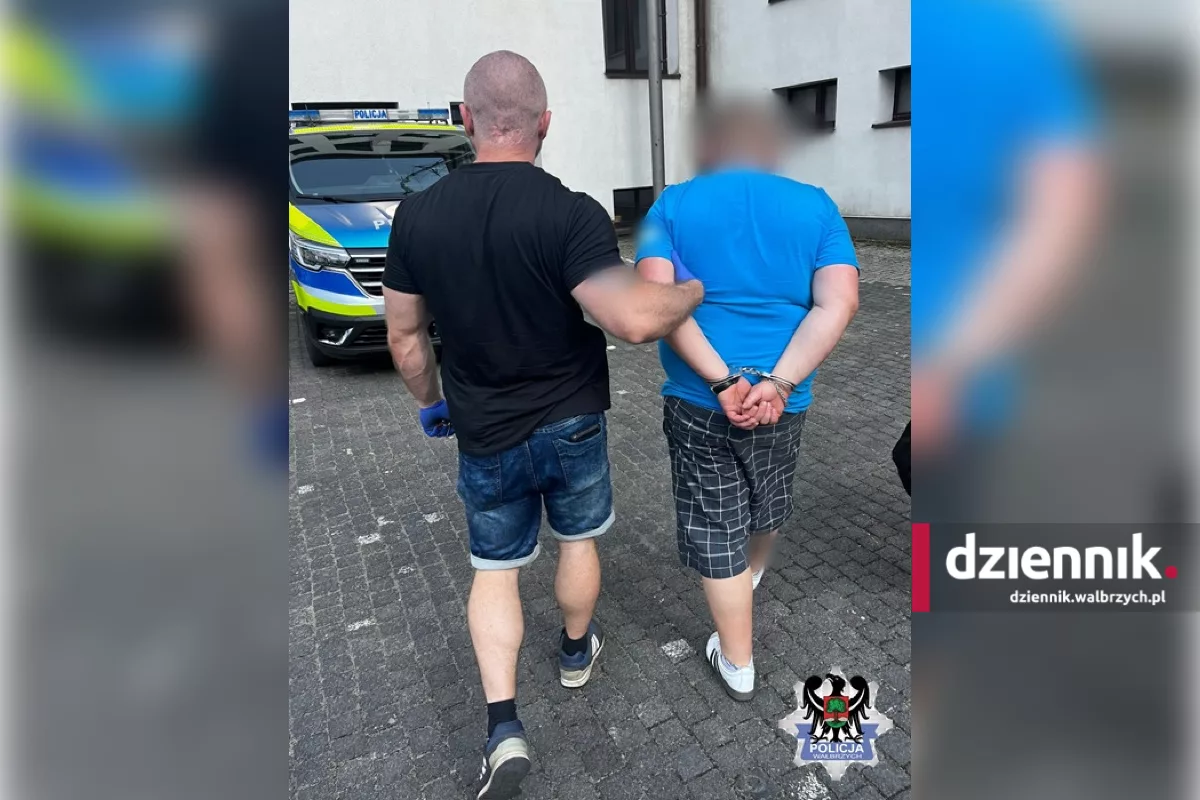 Blisko 3 kilogramy narkotyków i broń u 45-latka z Wałbrzycha. Mężczyzna był także poszukiwany fot. Komenda Miejska Policji w Wałbrzychu